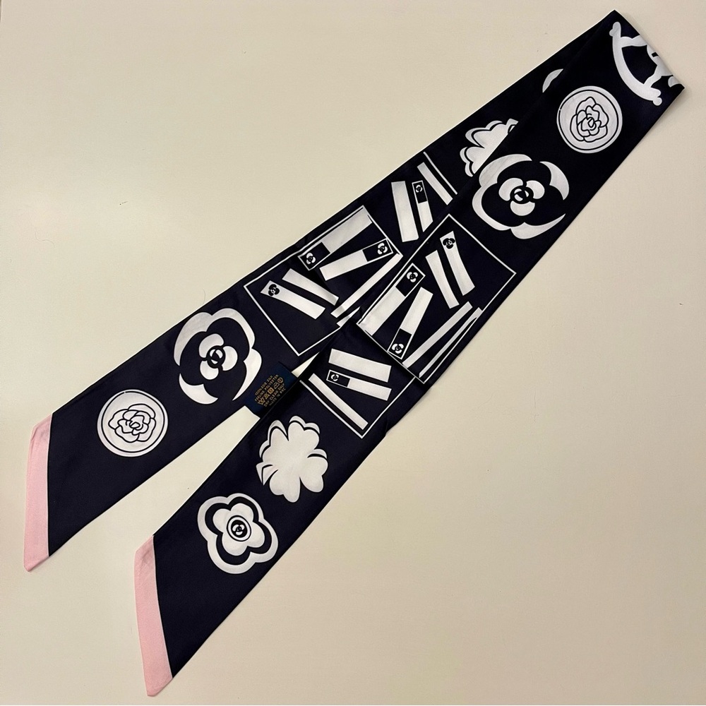100% Silk Whimsical Monochrome Skinny Scarf / Twilly - Picture 6 of 7